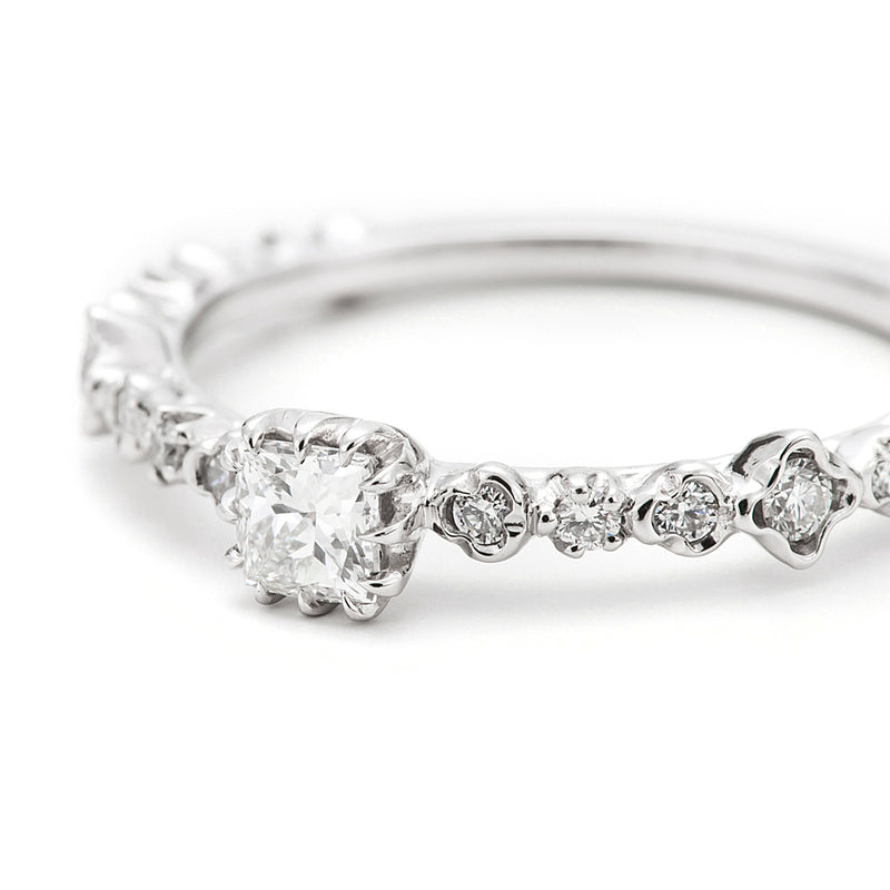 “earnest”<br>Graded Diamond Ring<br>ダイヤモンドリング<br>（854APR2）