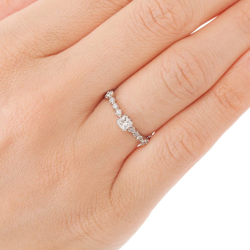 “earnest”<br>Graded Diamond Ring<br>ダイヤモンドリング<br>（854APR2）