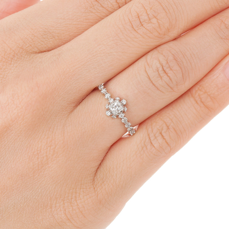 “snow crystal”<br>Graded Diamond Ring<br>ダイヤモンドリング<br>（853APR2）