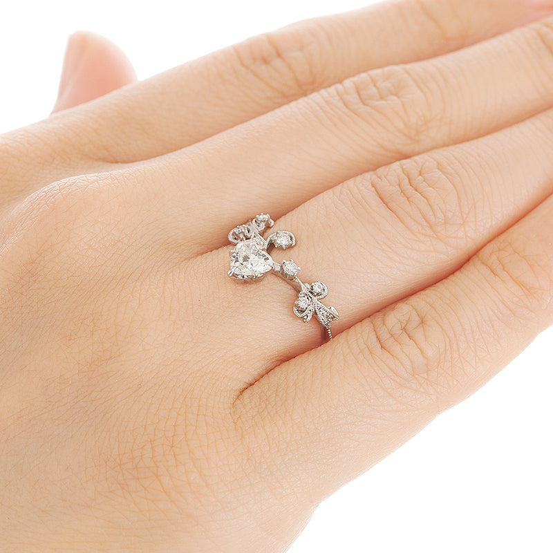 “Amour”<br>Graded Diamond Ring<br>ダイヤモンドリング<br>（592AHE5）