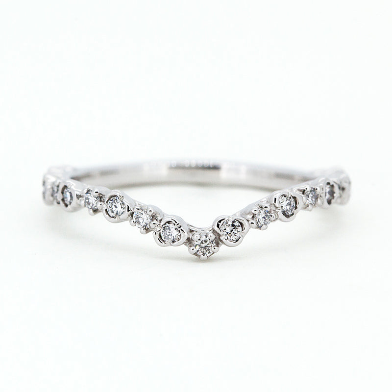 “vow”<br>Half Eternity<br>Diamond Ring<br>ダイヤモンドリング<br>（724D）