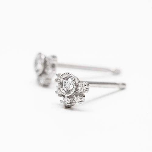 “Clair de lune”<br>Diamond Earrings<br>ダイヤモンドピアス<br>（1012A）