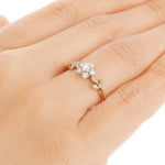 “Narcissus”<br>Diamond Ring<br>ダイヤモンドリング<br>（1030A）