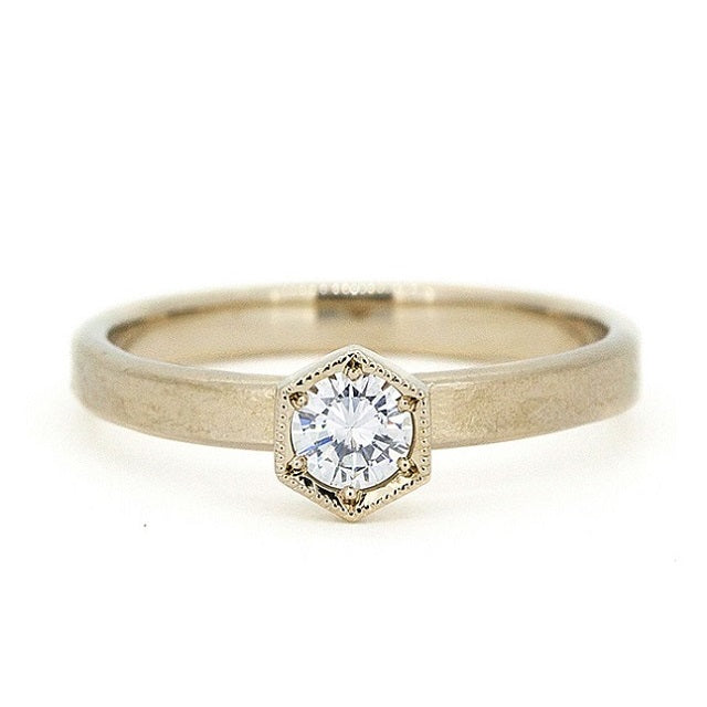 “six”<br>Diamond Ring<br>ダイヤモンドリング<br>（728C）
