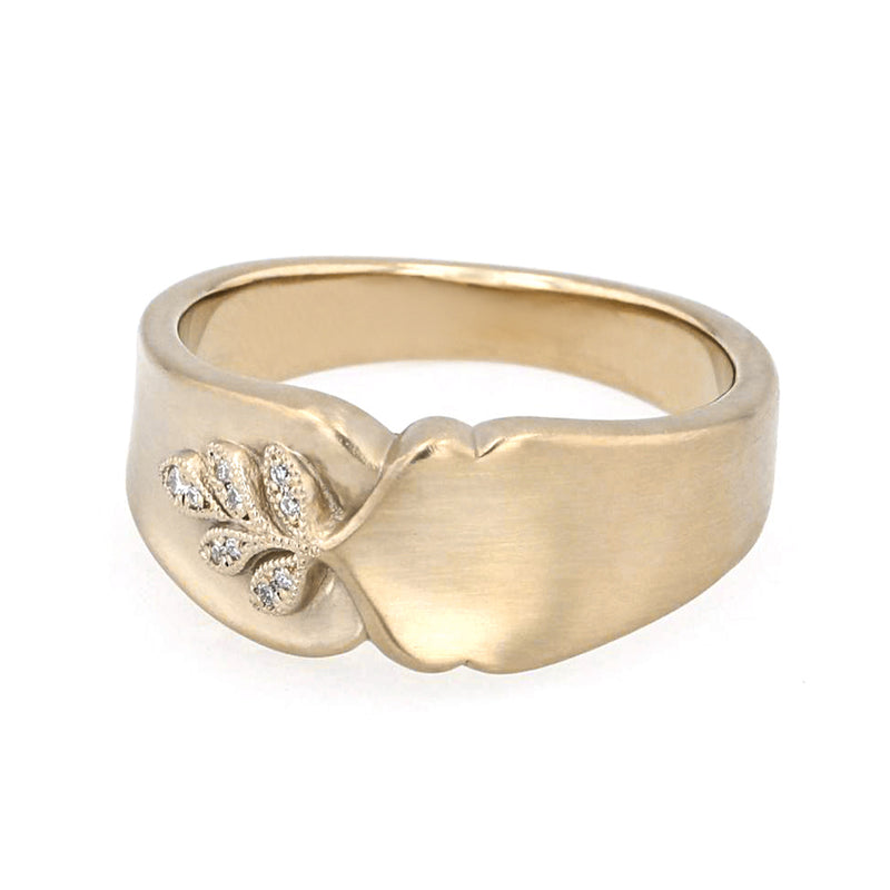 “Olive”<br>Diamond Ring<br>ダイヤモンドリング<br>（1507A）