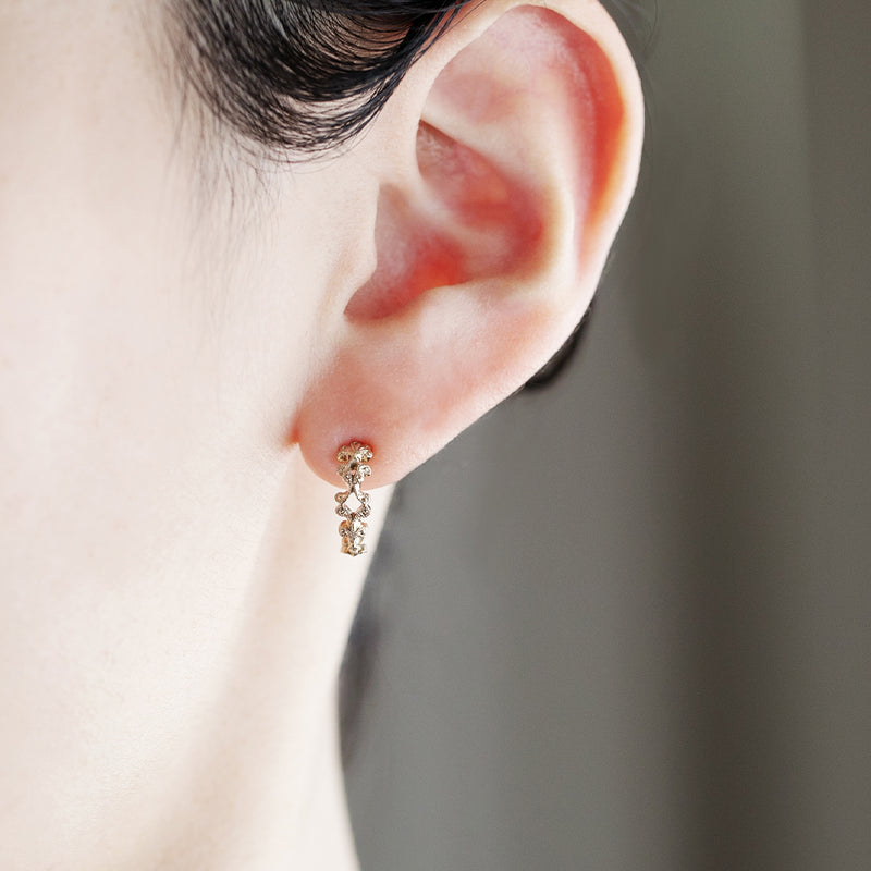 1479A ジガネピアス “Arabesque” Pierced-earrings – AbHeri ...