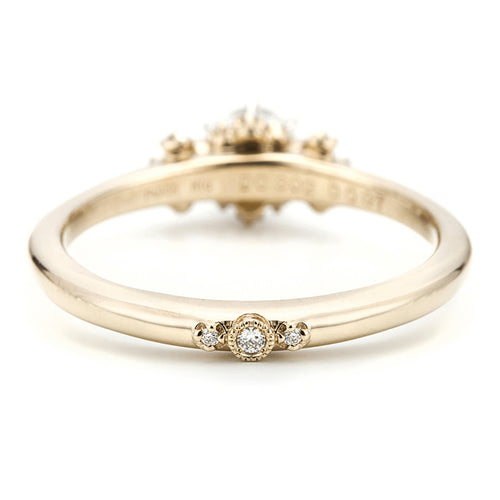 “minori”<br>Graded Diamond Ring<br>ダイヤモンドリング<br>（858ARO3）
