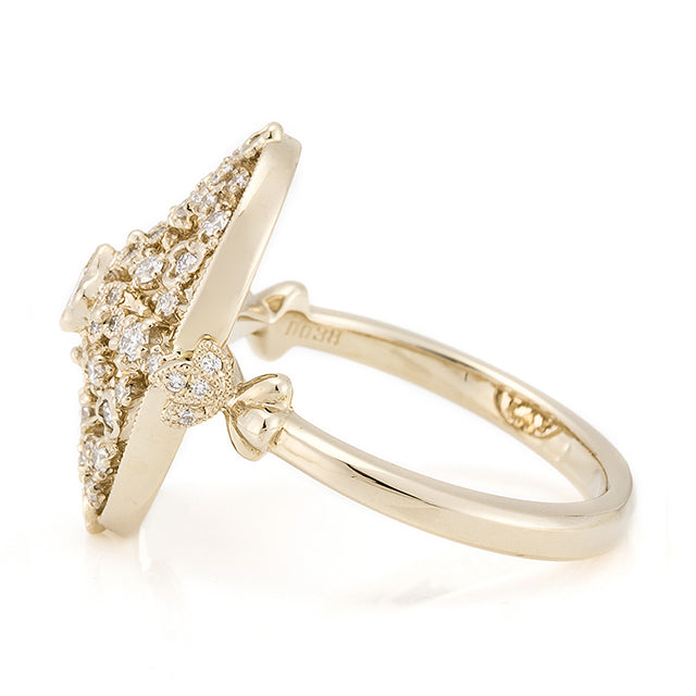 “fleurs”<br>Diamond Ring<br>ダイヤモンドリング<br>（1324A）