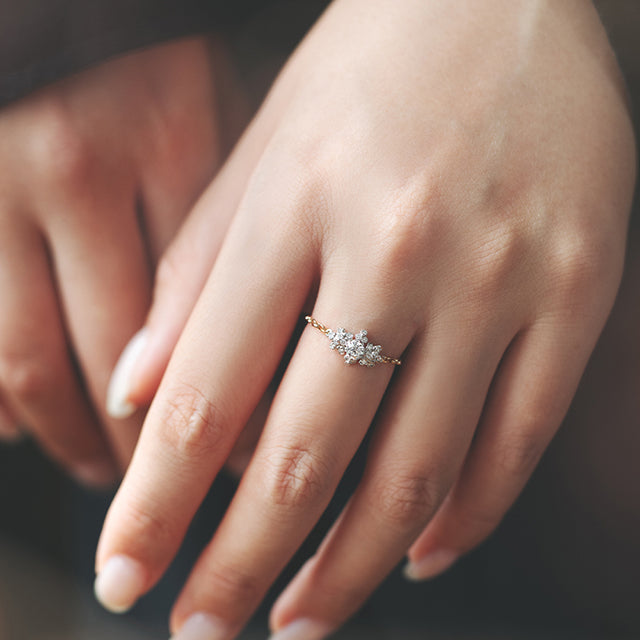 “fleurs”<br>Diamond Chain-Ring<br>ダイヤモンドチェーンリング<br>（1550A）
