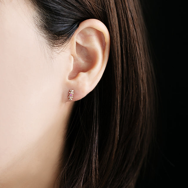 ”bow”<br>Pink Sapphire Earrings<br>ピンクサファイアピアス<br>（1509C）