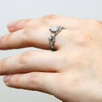 “Waltz of the Flowers”<br>Diamond Ring<br>ダイヤモンドリング<br>（1058A）