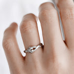 “Knot”<br>Ring, Medium<br>リング M<br>（1464A）