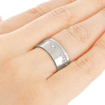 “SIRUSI”<br>Diamond Ring, Large<br>ダイヤモンドリング L<br>（722A）