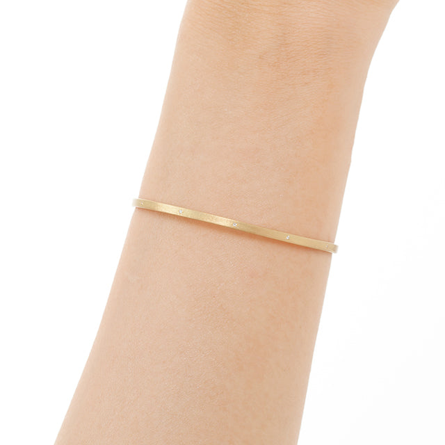 “six”<br>Diamond-bangle<br>ダイヤモンドバングル<br>（1159A）