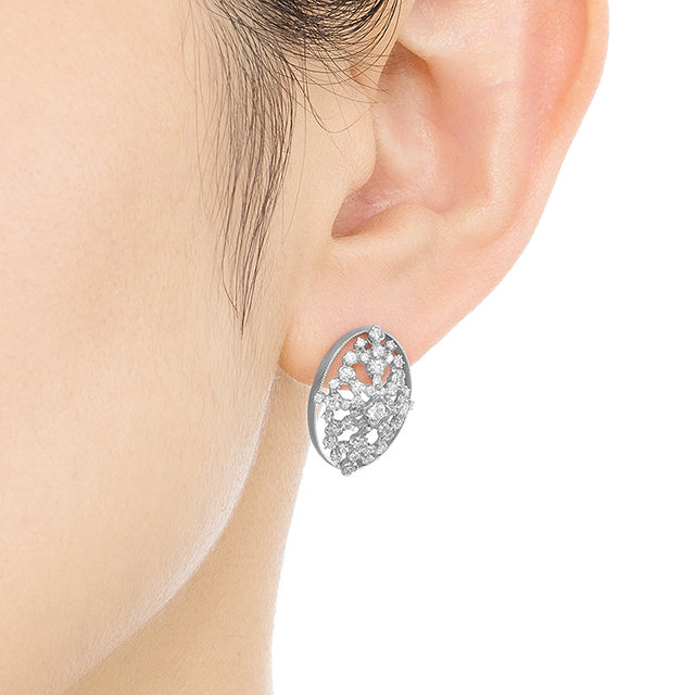 “fleurs”<br>Diamond Earrings<br>ダイヤモンドピアス<br>（1326A）