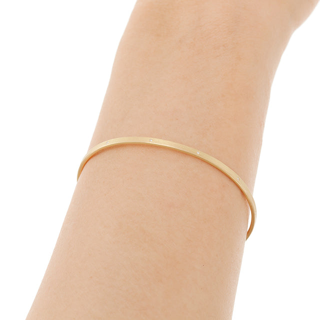 “six”<br>Diamond-bangle<br>ダイヤモンドバングル<br>（1159A）