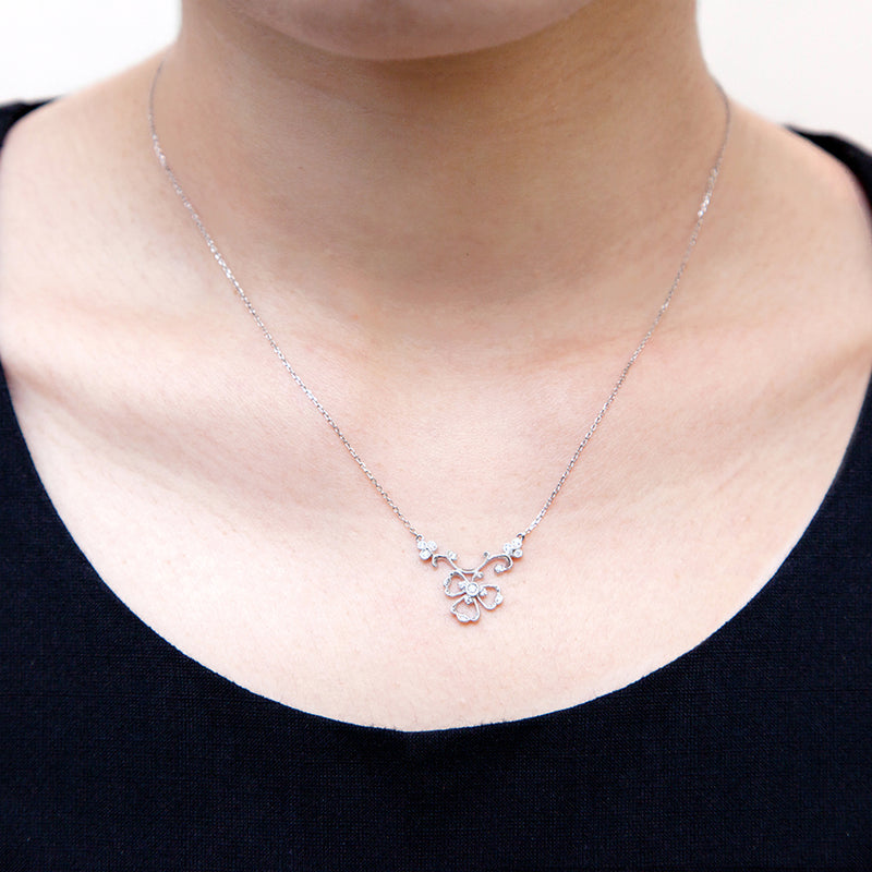 “Trois Feuilles”<br>Diamond Necklace<br>ダイヤモンドネックレス<br>（1045A） abheri-jpstore