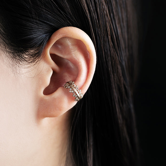 “reticella”<br>Diamond Ear Cuff<br>ダイヤモンドイヤーカフ<br>（1500B）