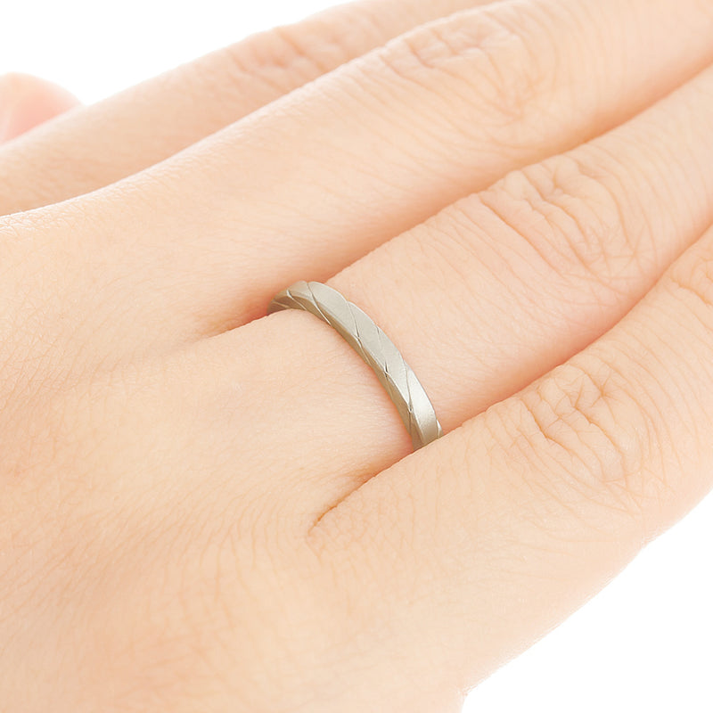 “threads”<br>Ring, Small<br>リング S<br>（713B）