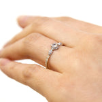 “calyx”<br>Diamond Ring<br>ダイヤモンドリング<br>（727A）